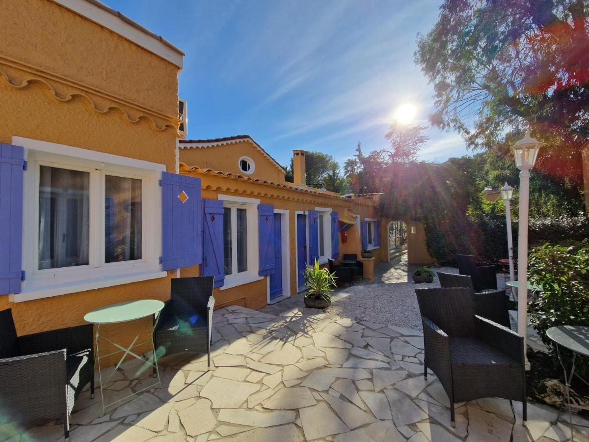 Le Cosy Hotel Saint Aygulf Exterior photo