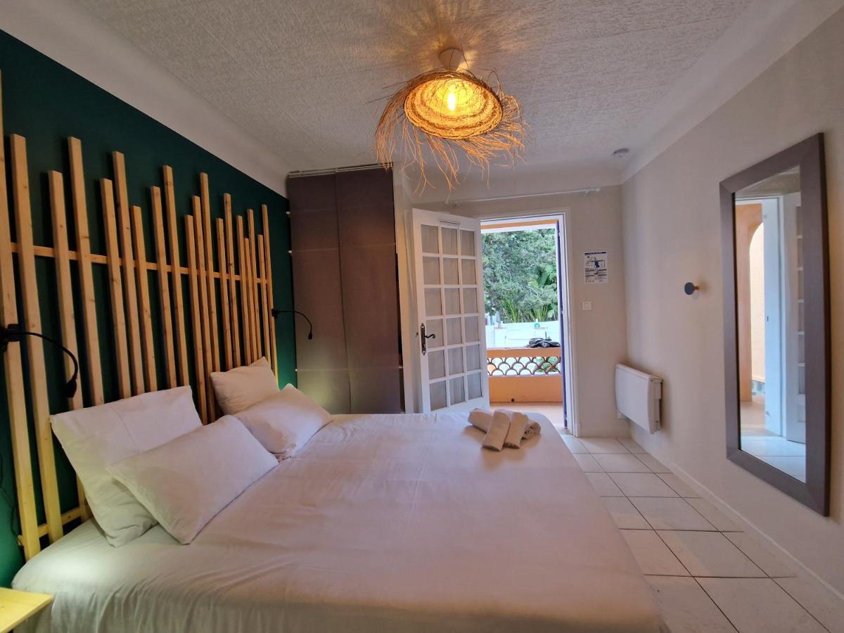 Le Cosy Hotel Saint Aygulf Exterior photo