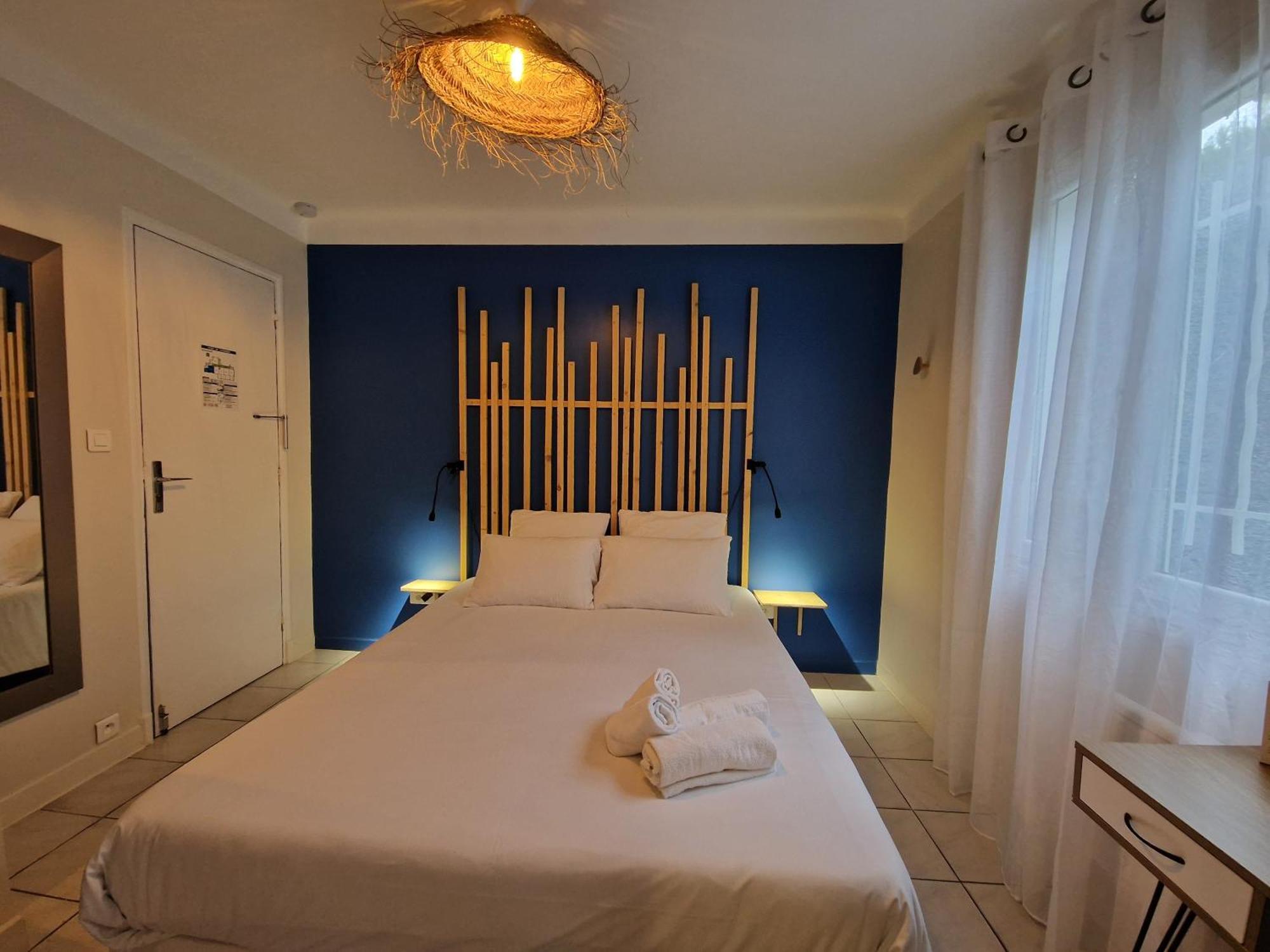 Le Cosy Hotel Saint Aygulf Exterior photo