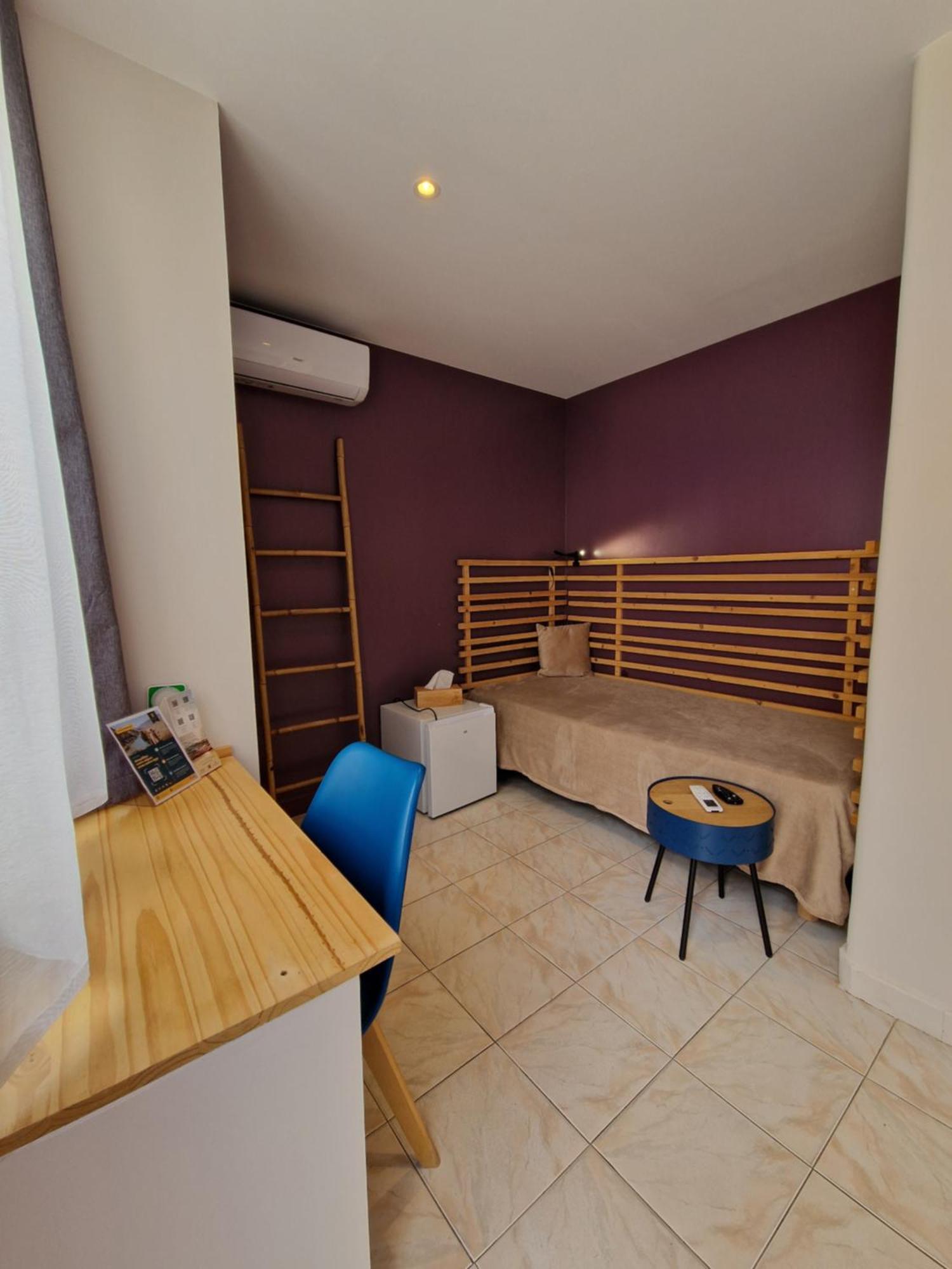 Le Cosy Hotel Saint Aygulf Exterior photo